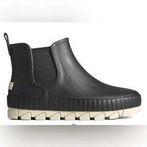 Sperry~Torrent Chelsea Black~size 6 M